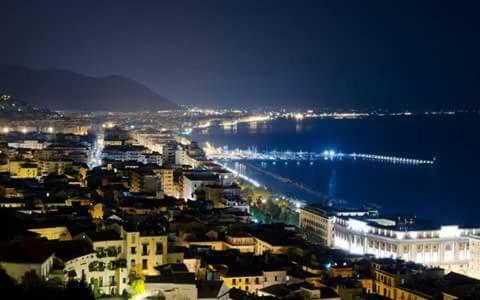 Bed and Breakfast In Via Roma Salerno Exterior foto