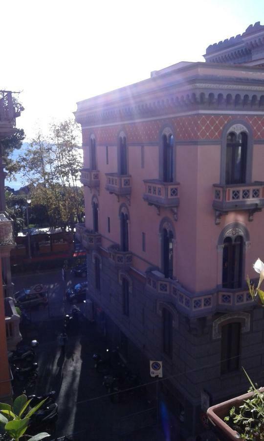 Bed and Breakfast In Via Roma Salerno Exterior foto